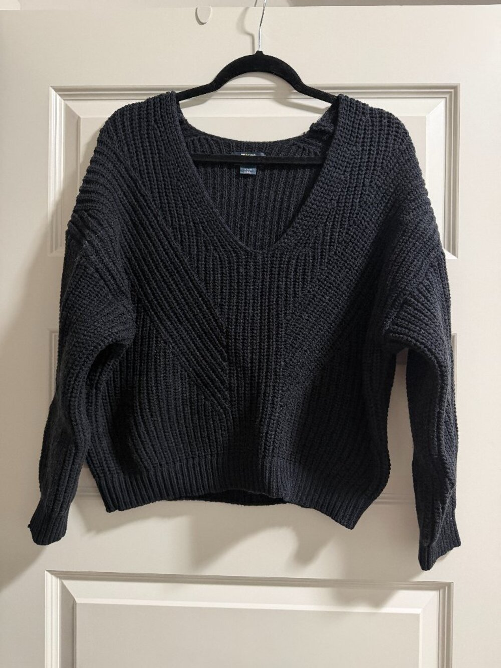 Maeve by Anthropologie Black Long Sleeve V-Neck Sweater Sz L